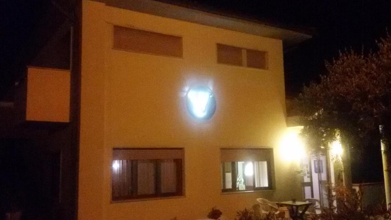 Hotel Le Vigne Contigliano Bagian luar foto